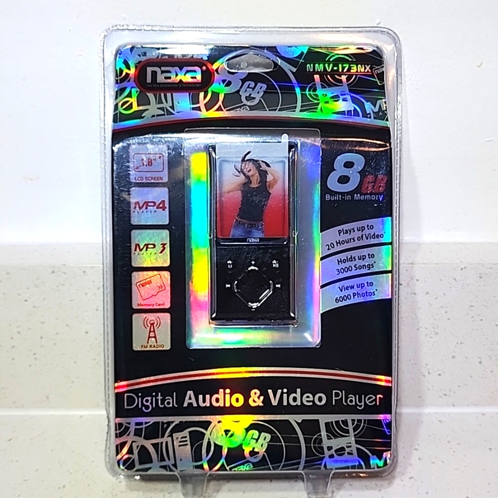 NAXA Digital Portable 8GB Audio & Video Player NEW